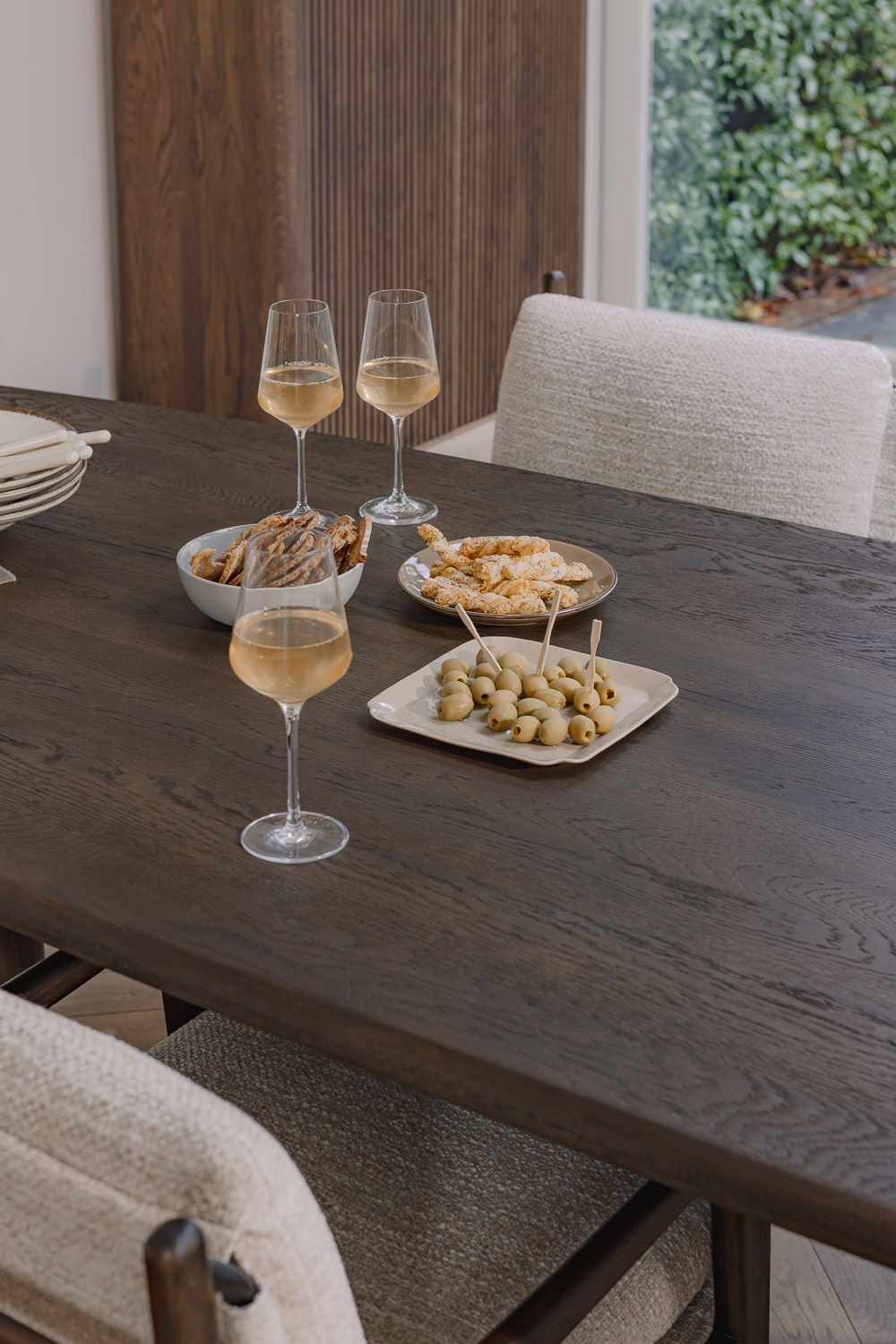Goossens Slim Eettafel Eiken Donker Bruin - 8260230-goossens-slim-eettafel-eiken-donker-bruin-05