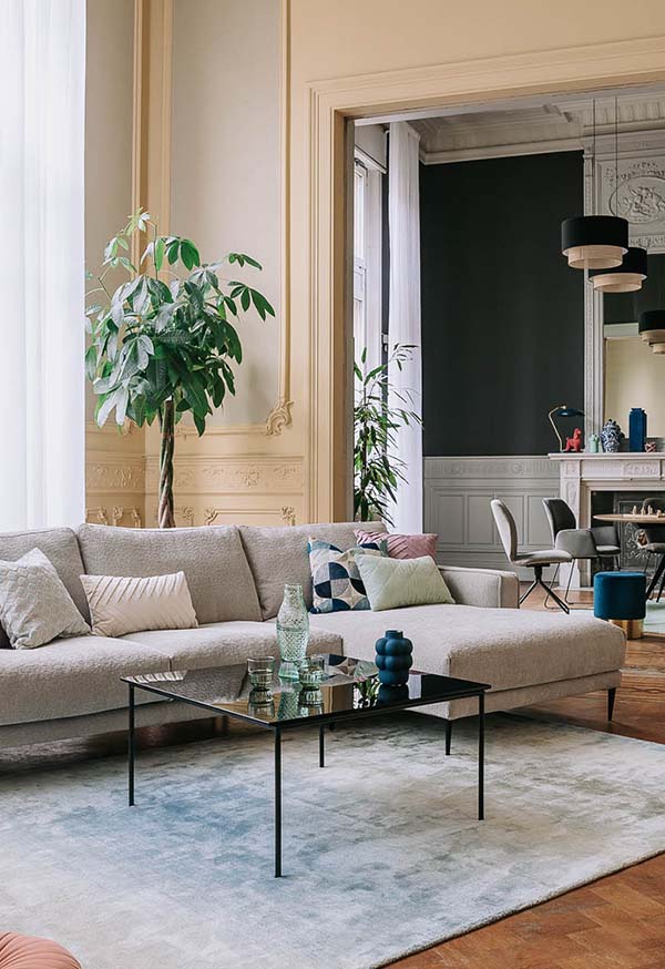 Color crush: style je woonkamer met zachte, sprankelende kleuren